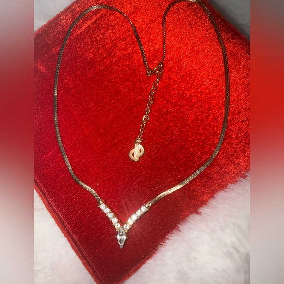 Christian Dior Vintage Gold tone V-shaped Swarovski crystals - Picture 2 of 16